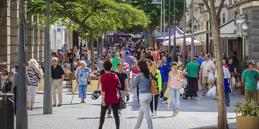 Go shopping in Lanzarote