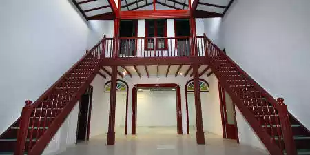 El Almacén Island Cultural Center